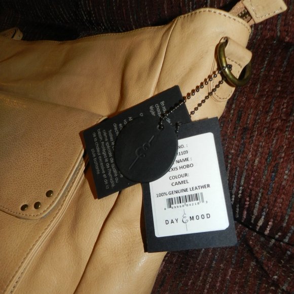 Day & Mood Leather Fringe Padded Sleeve Laptop/Tablet Compartment Bag Camel NWT! - Picture 11 of 13